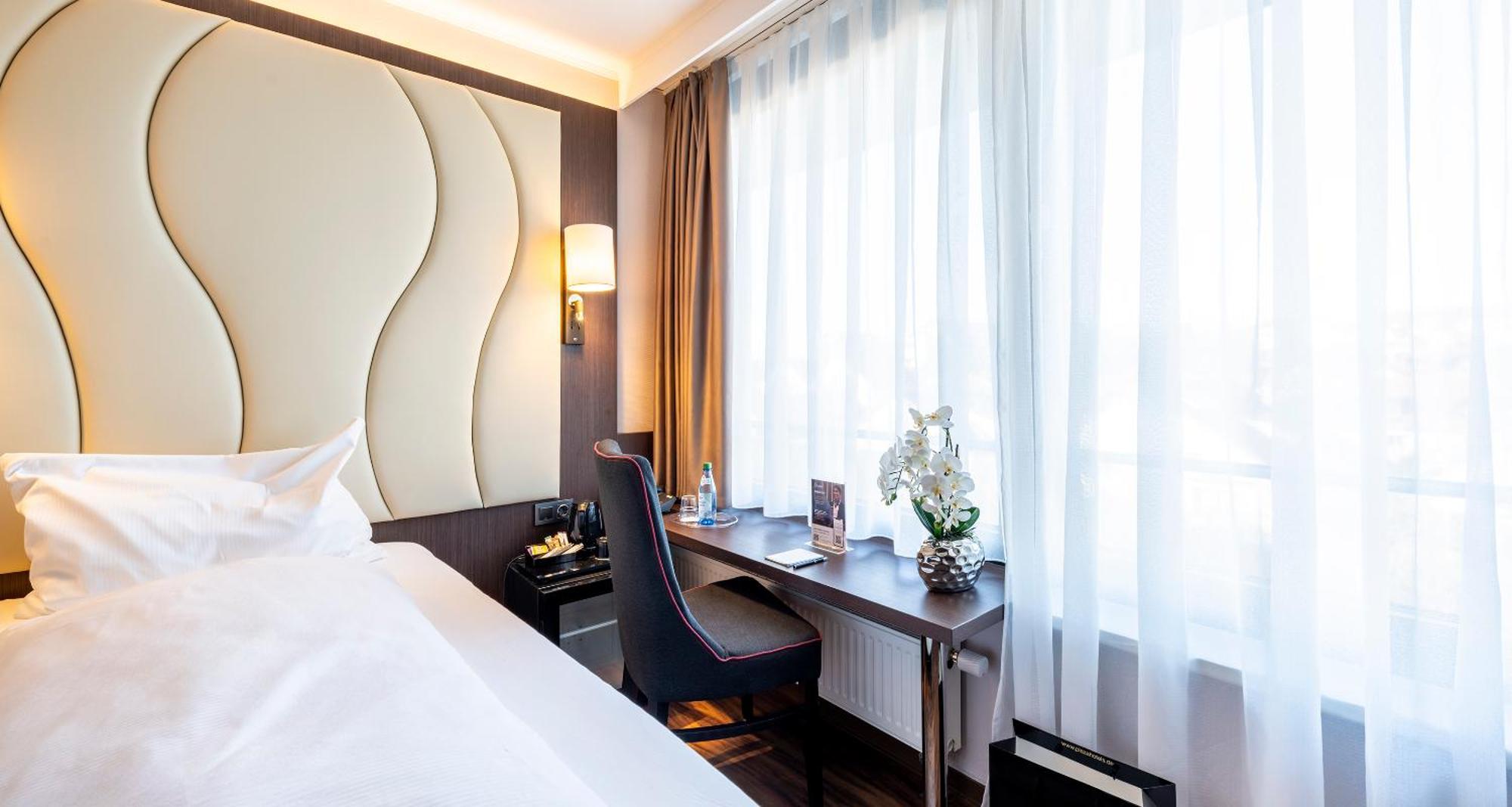 Plaza Hotel Foehr Am Bodensee Фридрихсхафен Экстерьер фото