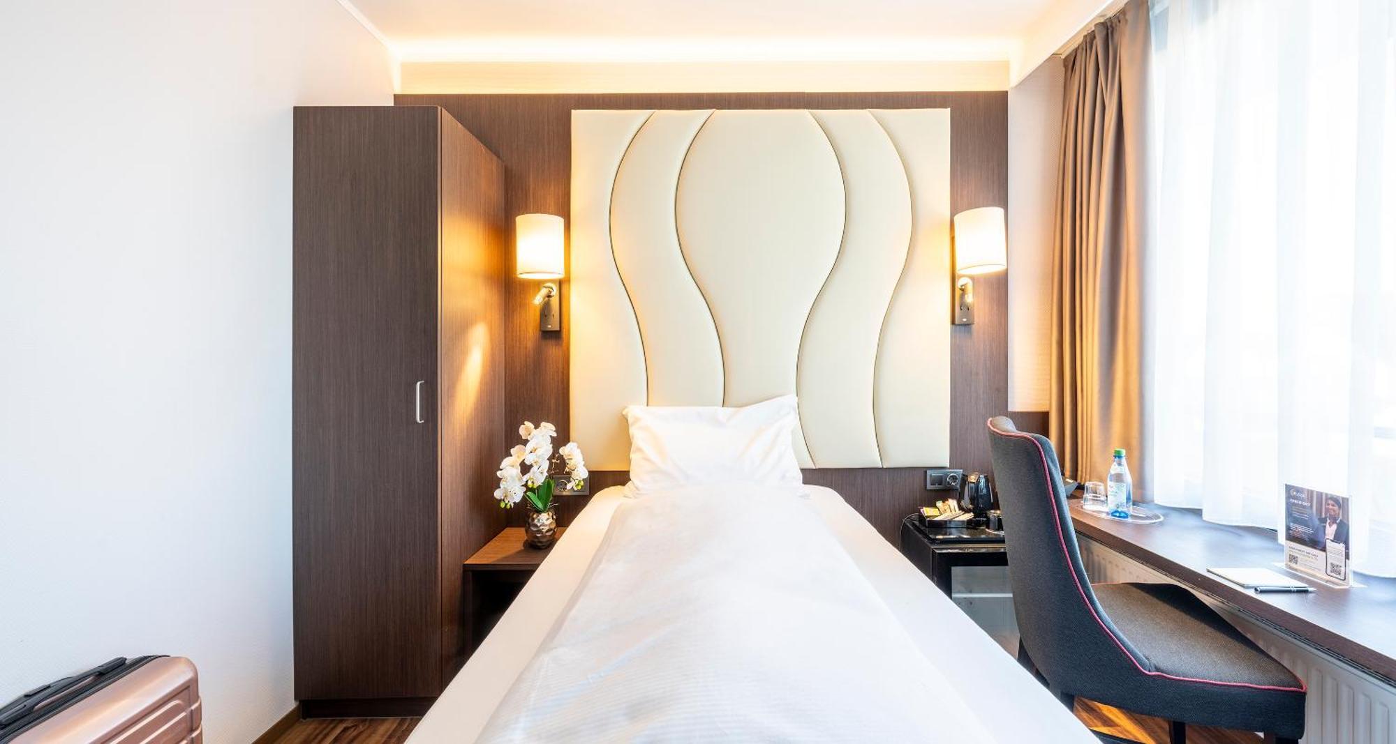 Plaza Hotel Foehr Am Bodensee Фридрихсхафен Экстерьер фото
